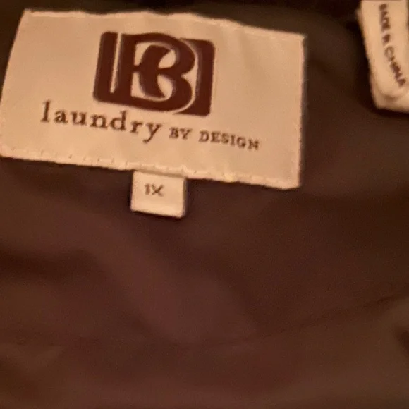 Final Markdown! Laundry by Shelli Segal Design Black Puffer Coat w/Faux Fur Hood - Picture 3 of 4